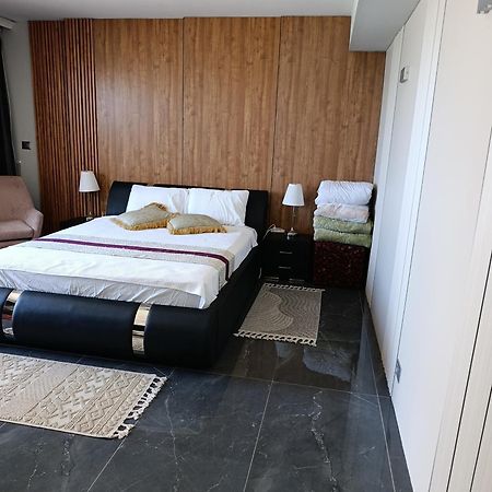 Penthouse Apartment On The Beach 巴特亚姆 外观 照片