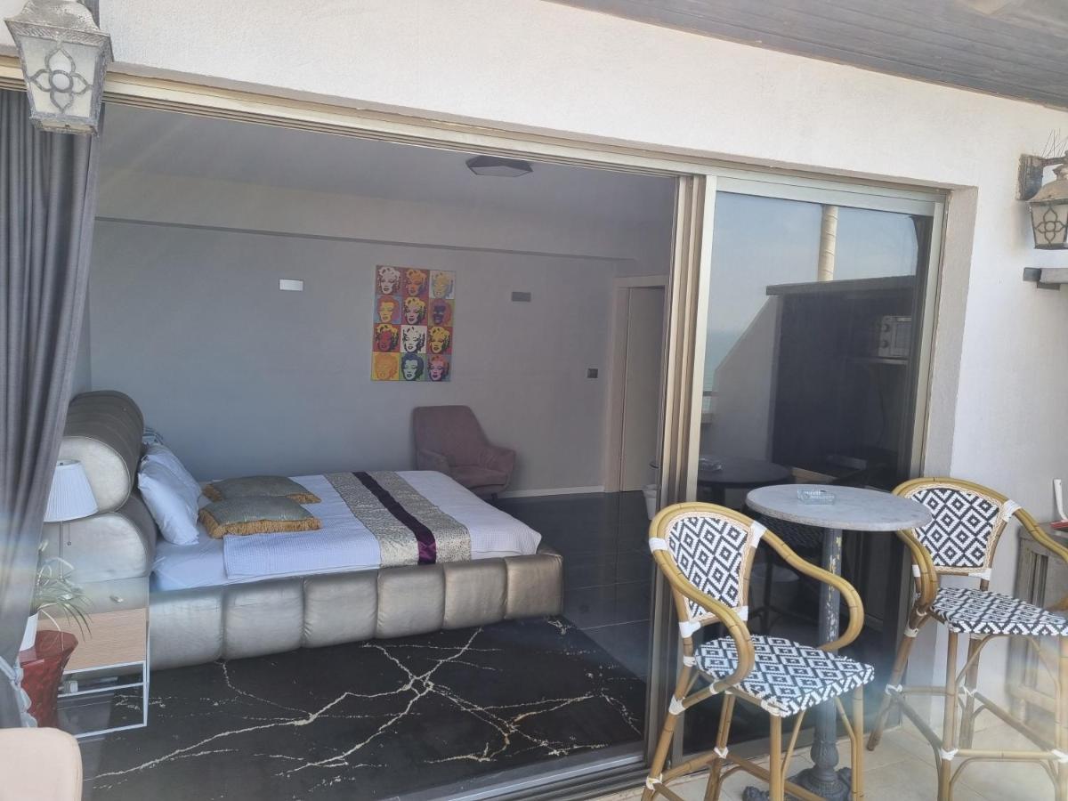 Penthouse Apartment On The Beach 巴特亚姆 外观 照片