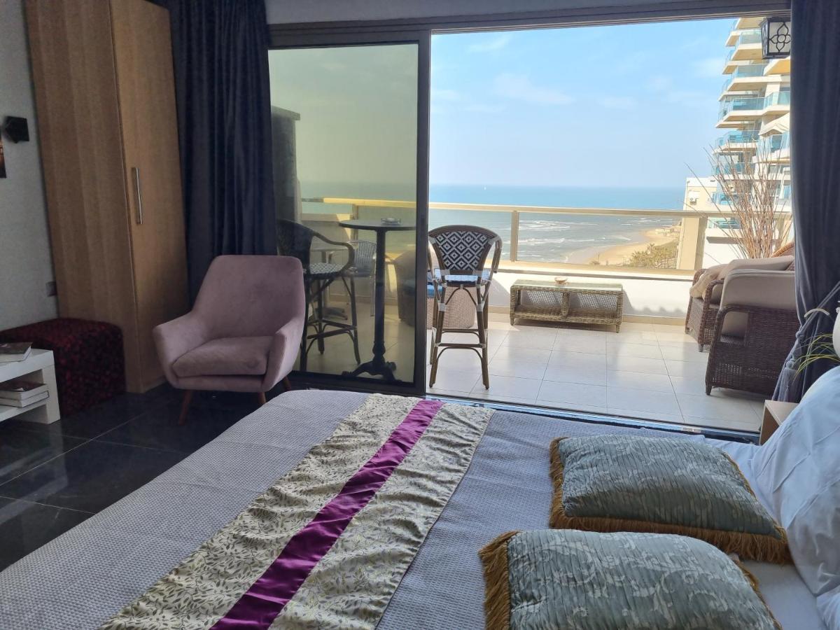 Penthouse Apartment On The Beach 巴特亚姆 外观 照片