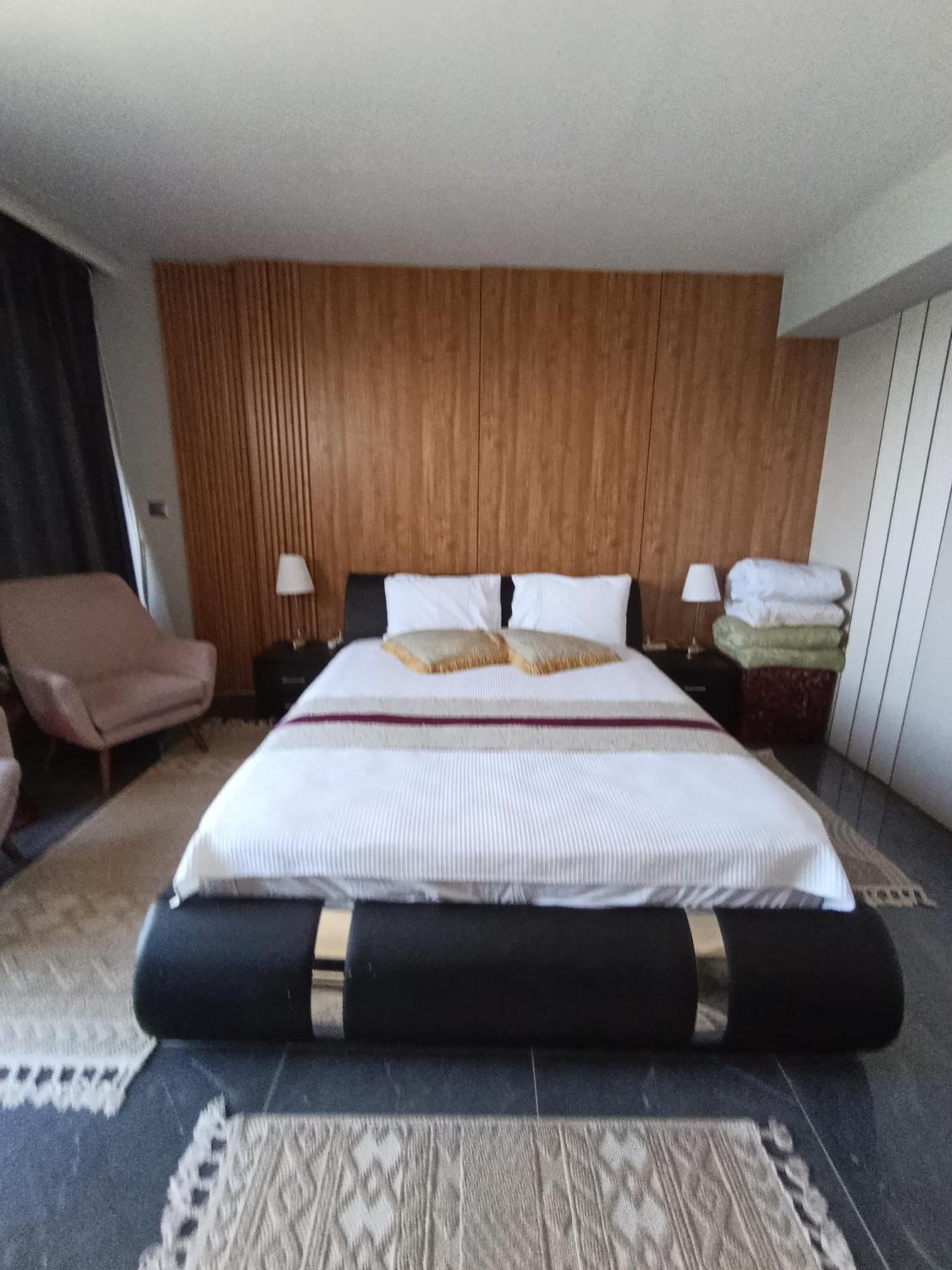 Penthouse Apartment On The Beach 巴特亚姆 外观 照片
