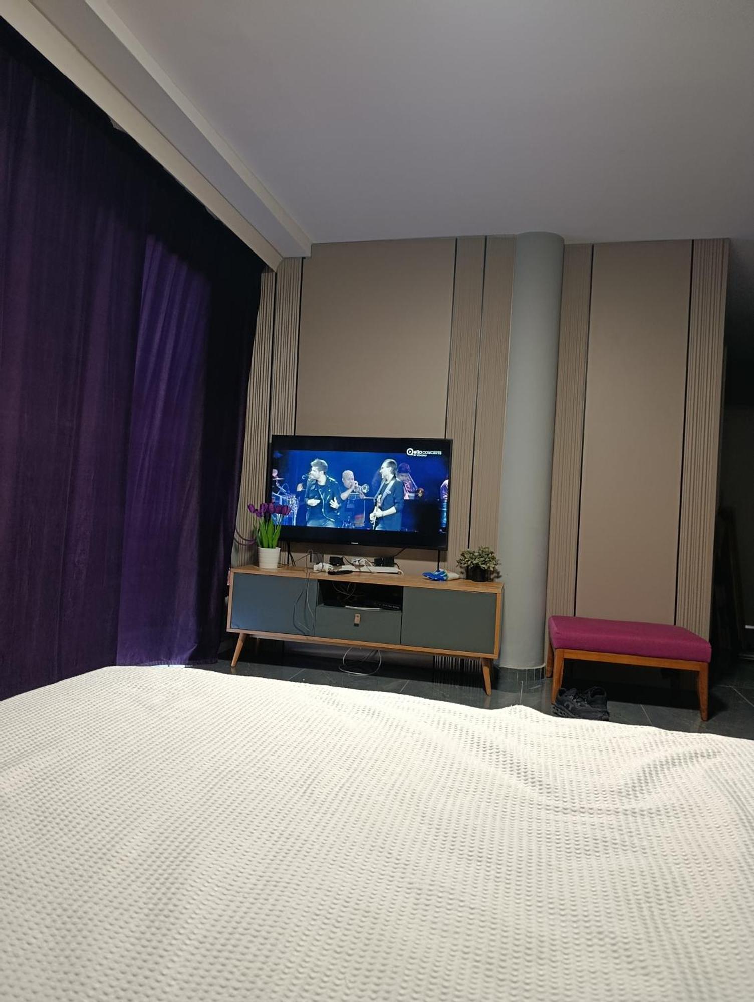 Penthouse Apartment On The Beach 巴特亚姆 客房 照片