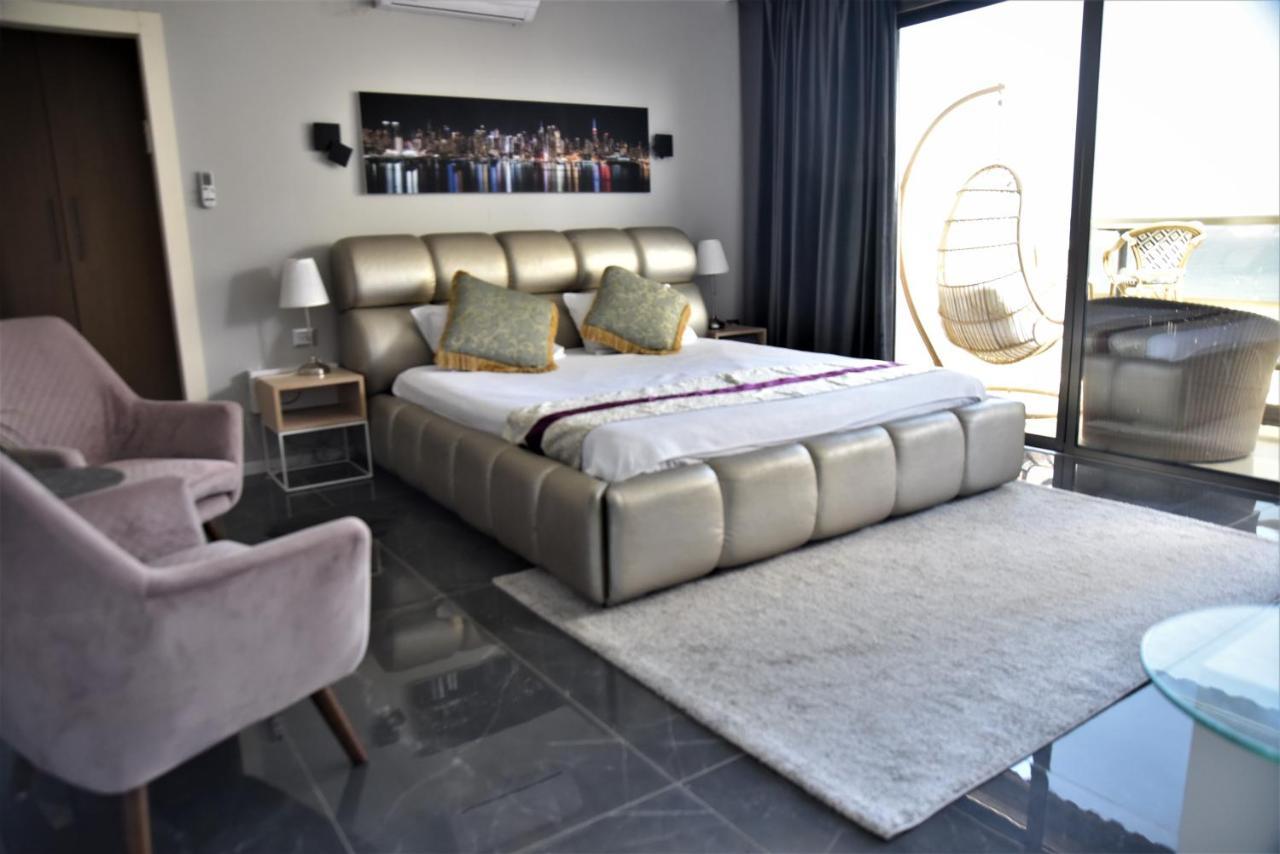Penthouse Apartment On The Beach 巴特亚姆 外观 照片