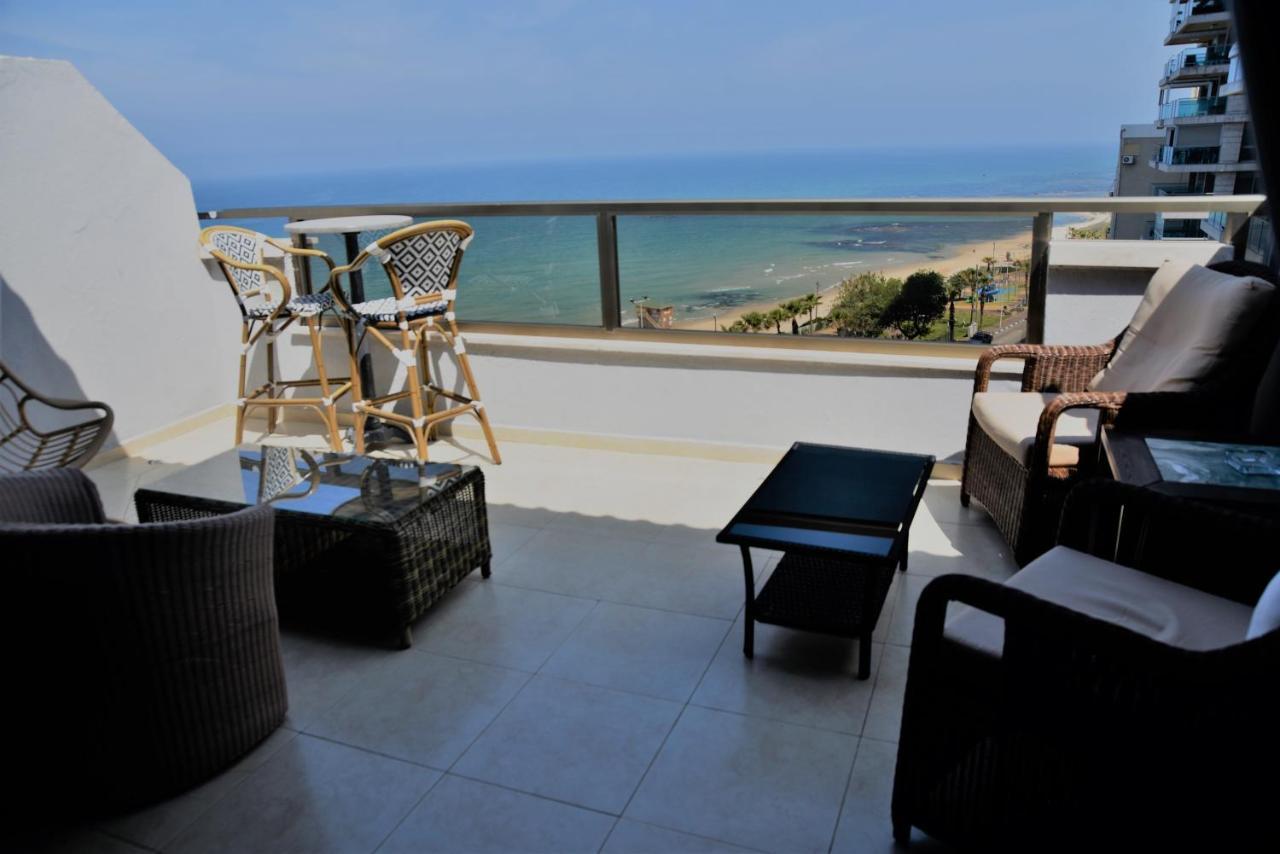 Penthouse Apartment On The Beach 巴特亚姆 外观 照片