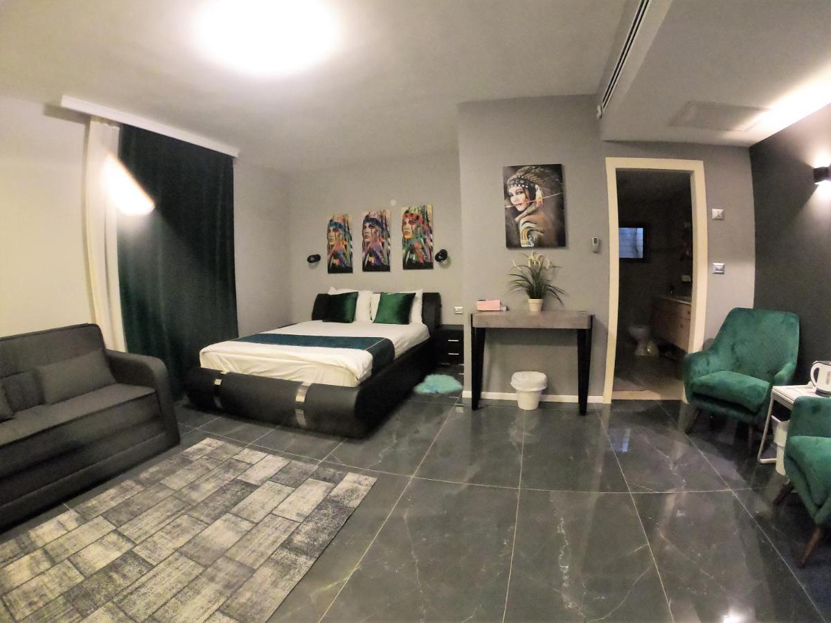 Penthouse Apartment On The Beach 巴特亚姆 外观 照片