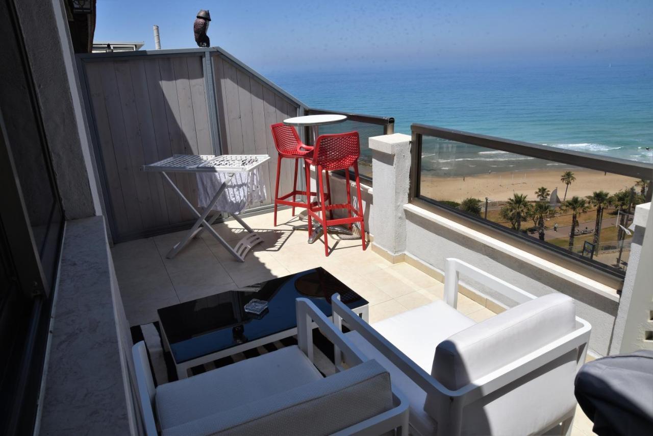 Penthouse Apartment On The Beach 巴特亚姆 外观 照片